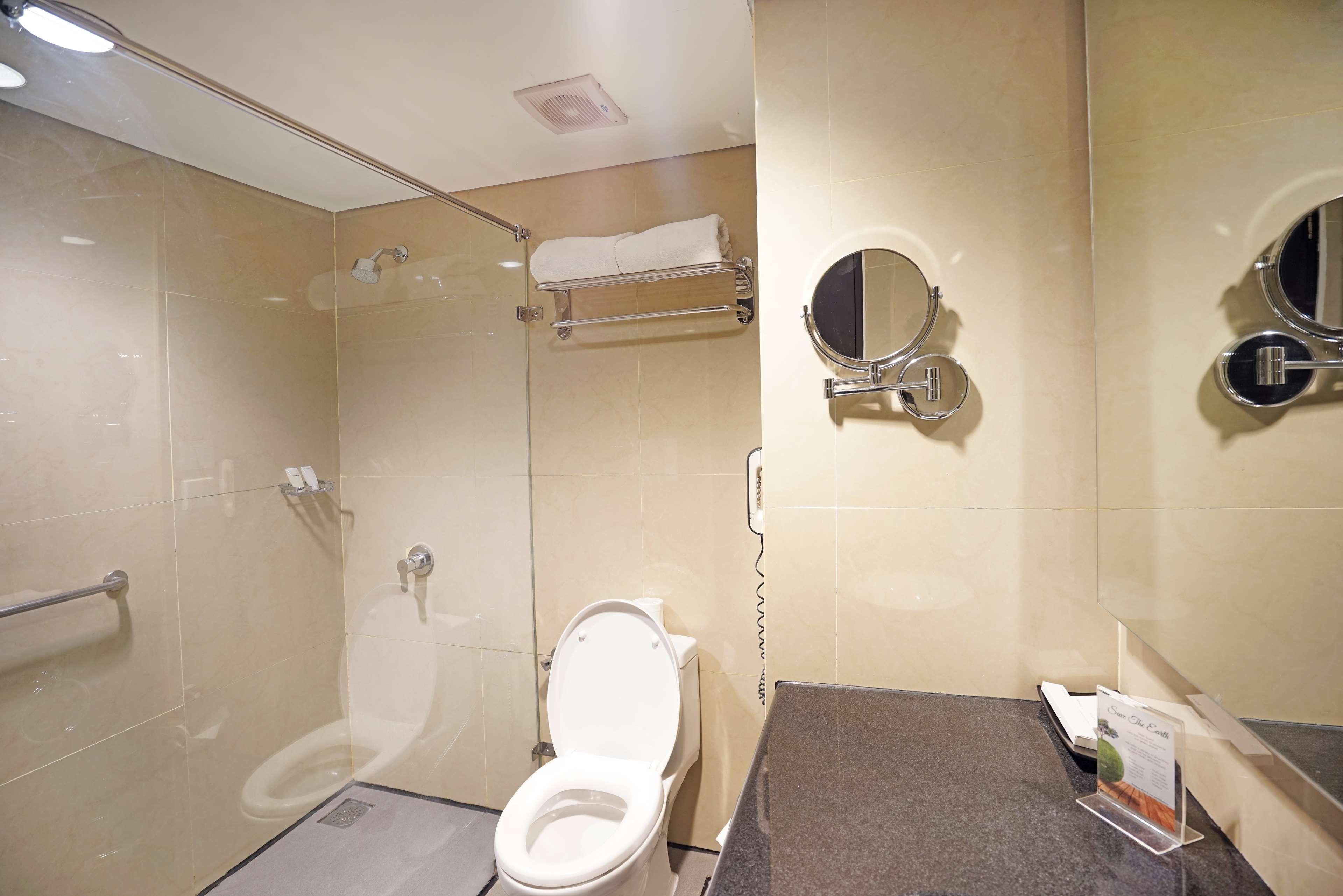 Hotel Western Premier The Hive Jakarta