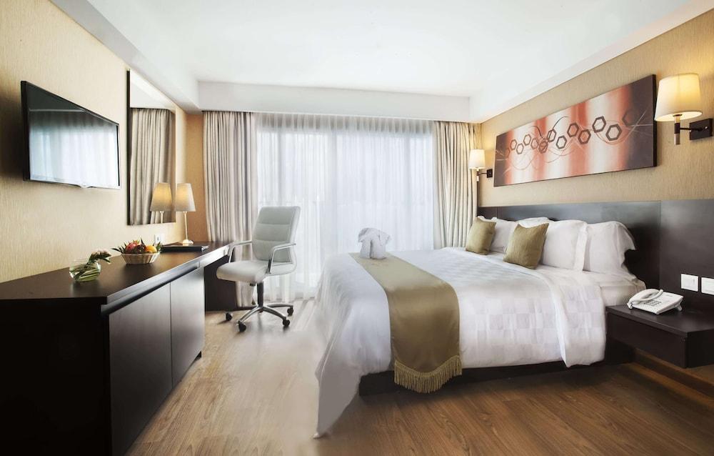Western Premier The Hive Hotel 4*