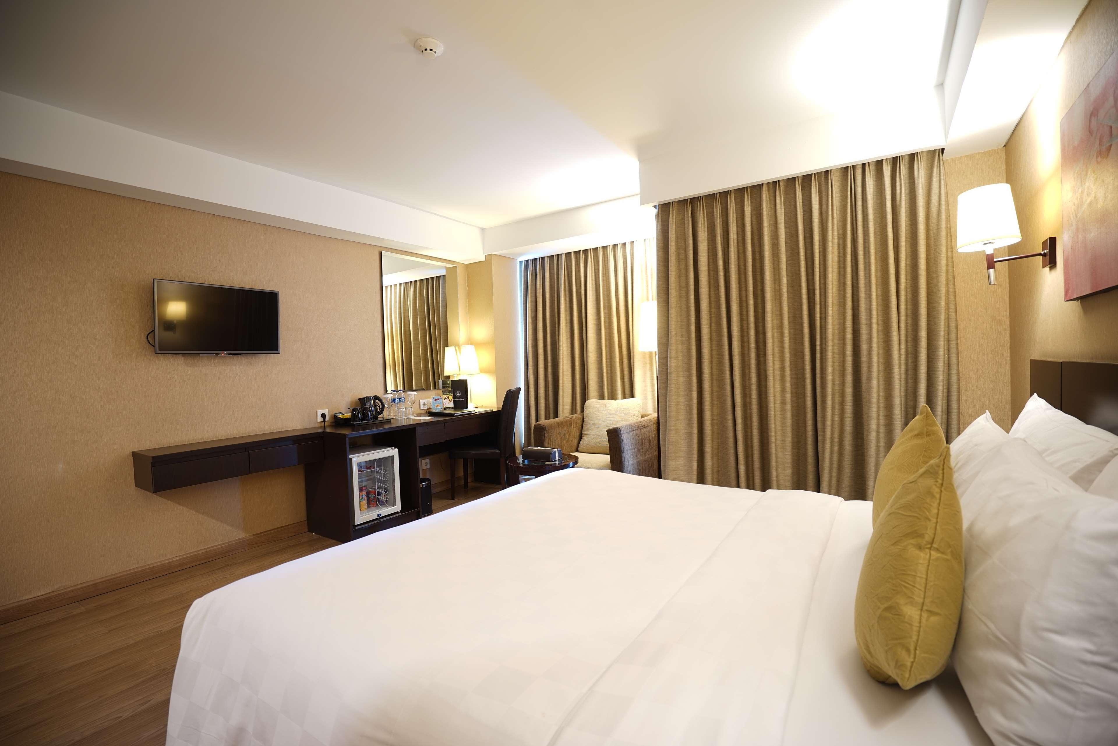 Western Premier The Hive Hotel 4*