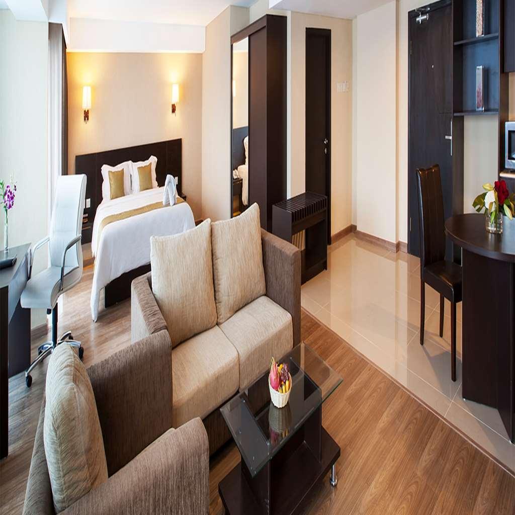 Hotel Western Premier The Hive 4*
